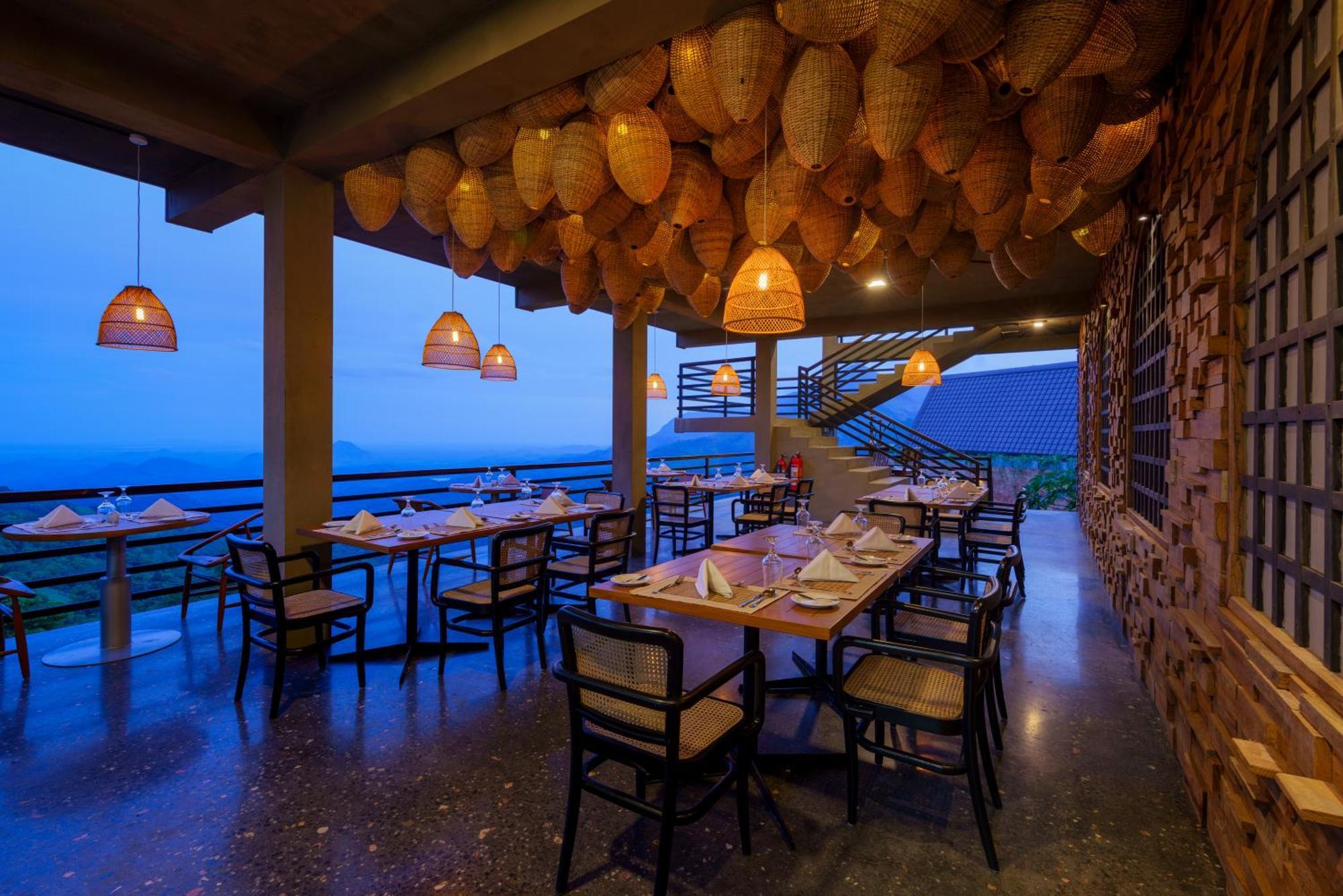 Majentra Ella Hotel Ngoại thất bức ảnh